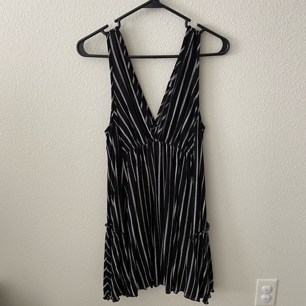 Carly Jean Los Angeles dress